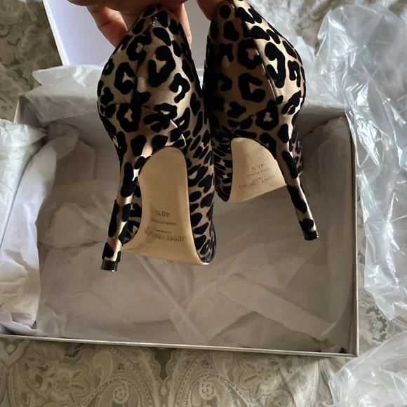 Jimmy Choo Romy 85 Satin Leopard Shoe - Picture 6 of 11